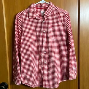 Like new condition button down long sleeve